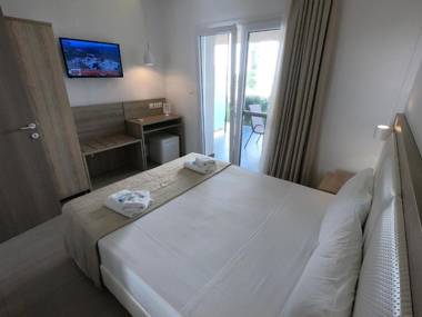 Finikas Garden Beach Resort Nikiti