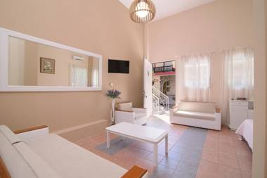 Family Inn Apartments&suites