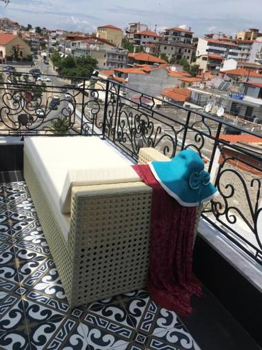 Pela Veranda Exquisite Suites