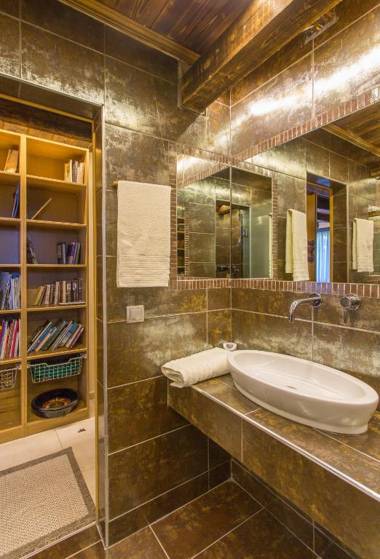 Turdus Merula Retreat