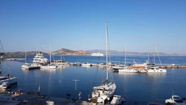 Naxos Riviera Suites