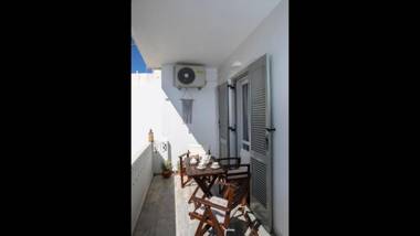 Aretis Apartment- At The Foothills Of The Castle