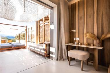 Avgoustos Suites Naxos