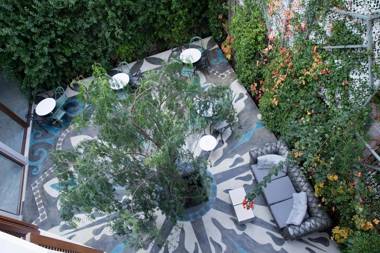 Apollon Library Suites