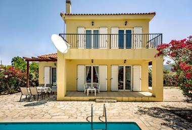 3 bedrooms villa with private pool enclosed garden and wifi at Mouzaki 1 km away from the beach