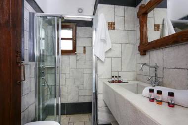 Astrolithos Boutique