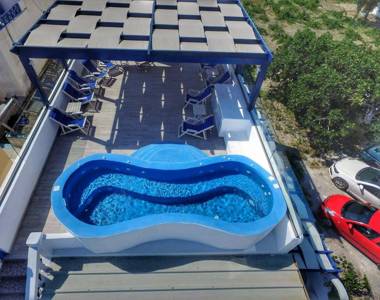 Honeymoon Beach Studios