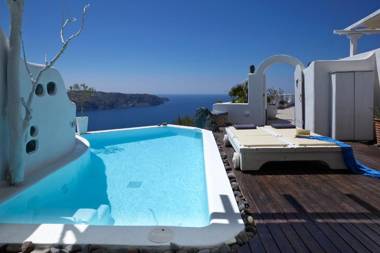 Athermi Suites - Adults Only