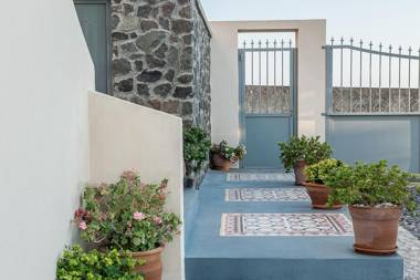 Flora's House & Cave Winery