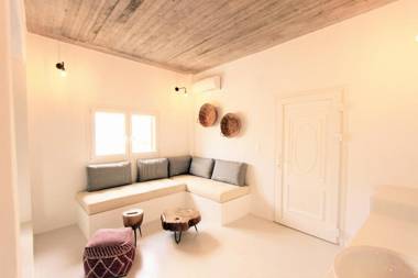 Mesanto Luxury Suites