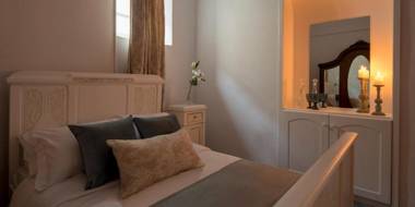 Four Seasons Mansion