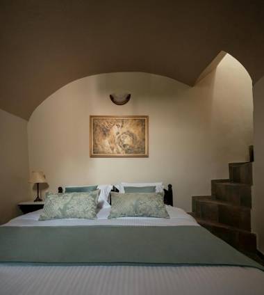 Four Seasons Mansion