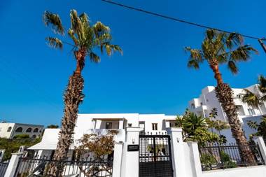 Aerenia Luxury Suites -2021 Renovation