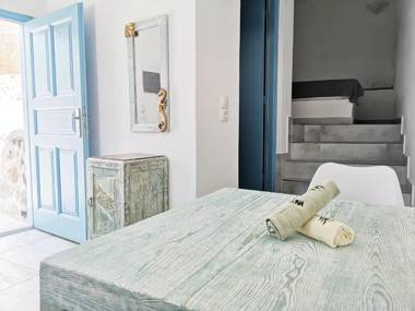 Family Village Santorini