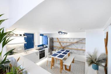 Blue White Residence