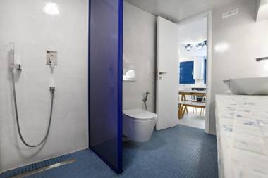 Blue White Residence