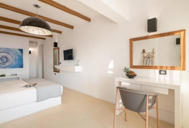 Apeiron Blue Santorini