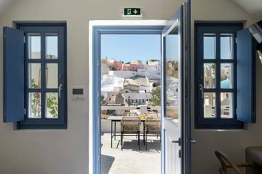Acave Santorini Suites