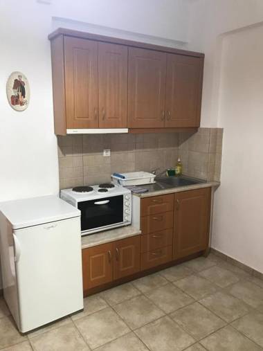 Vrisi Apartments & Villa