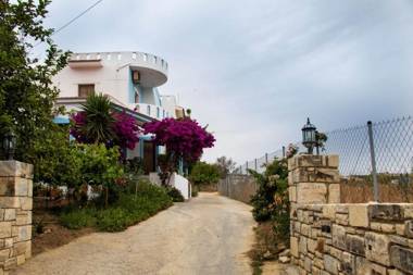 Jodi's Pension and The Garden House