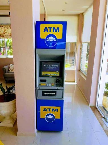 Yiannis Manos Hotel Resort