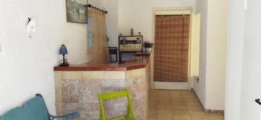 Cleo Rooms 250m from the beach