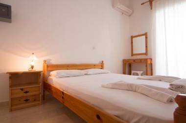 Elena Rooms & Apartments