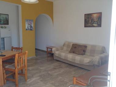 Lovely 1 Bedroom Apartm With Free Parking Sea View