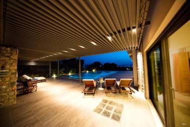 Loutraki · Tramonto di Olive - Gorgeous pool villa