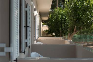 Nikolatos Apartments