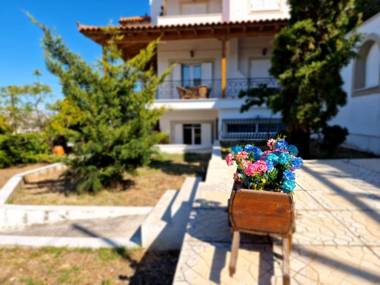 Villa Liana : Luxury Villa With Fantastic Sea View Near Airport