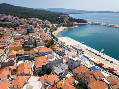 Studios & Apartments Elisabeta