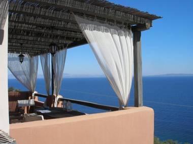 Apelon Tiritas Villas