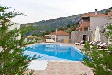 Apelon Tiritas Villas