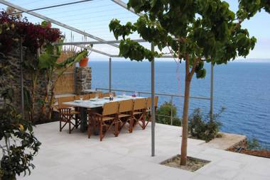 Leonidionhouses - The Ogra House