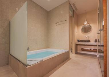 Oceanis Beach & Spa Resort