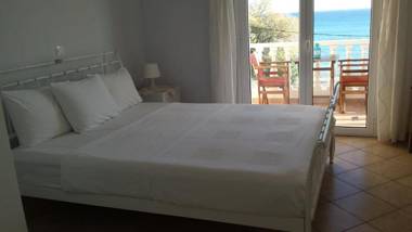 Akti Zaga Apartments