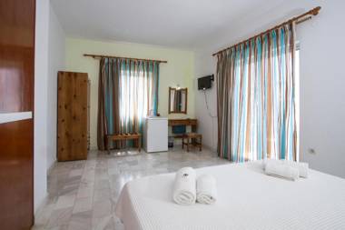 Revekka Rooms