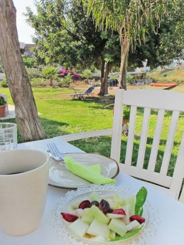Arodamos Apts & Studios in Mavros Molos Kisamos