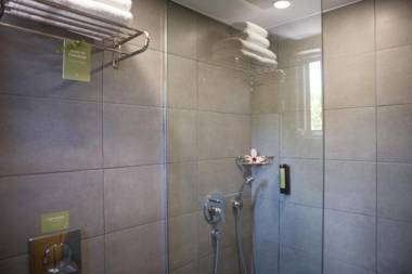 Sundance Apartments & Suites