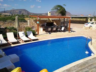Sunshine Villa with Private Pool by Estia