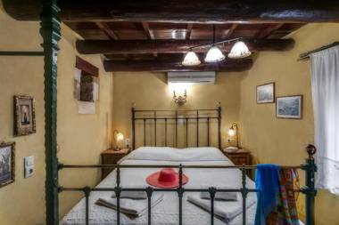 Ifigenia Traditional Rooms & Maisonettes