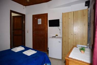 Stelios Rooms to Rent
