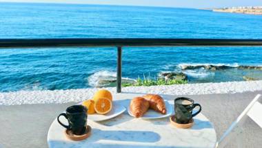 ELPIDA Seafront Paradise apartment in Crete