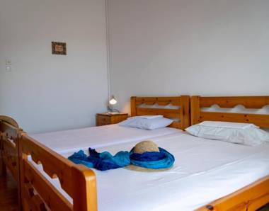 Chrysanthi Apartments