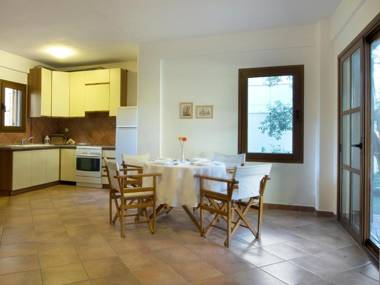 Amaryllis Summer Maisonettes