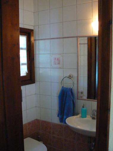 Mola Kalyva Traditional House