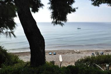 Mola Kalyva Traditional House