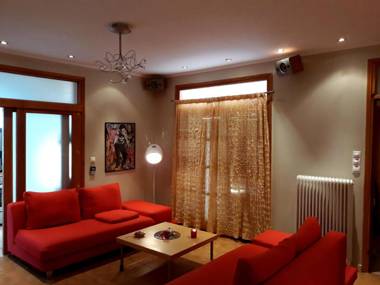 Cozy small villa with private pool at Kalamata