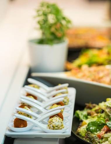 Bitzaro Grande Hotel & Suites